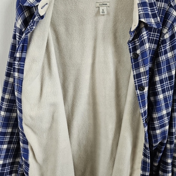 L.L. Bean Women's  Fleece Lined Flannel Shirt - Picture 4 of 7